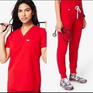 Figs Winning Red Scrub Set